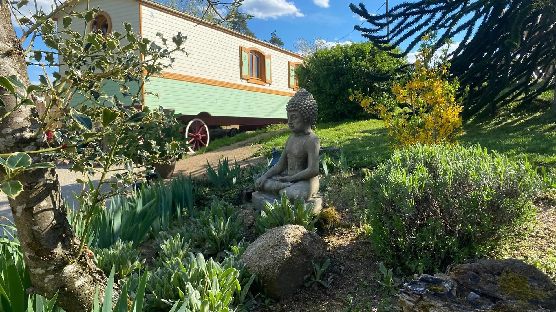 Roulotte Quatre Saisons Chez Sophie Et Gilles Hotel Monistrol-sur-Loire Campsite