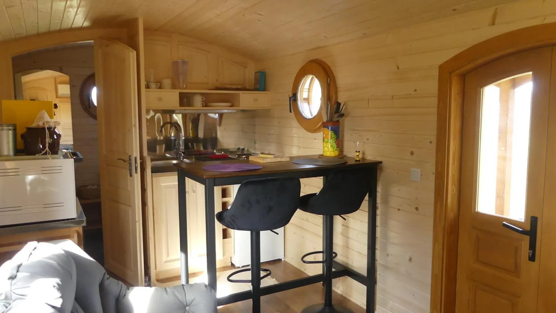 Roulotte Quatre Saisons Chez Sophie Et Gilles Hotel Monistrol-sur-Loire Campsite